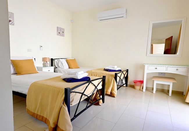 Villa in Coral Bay - Villa Jasmin Villa in Coral Bay - Villa Jasmin