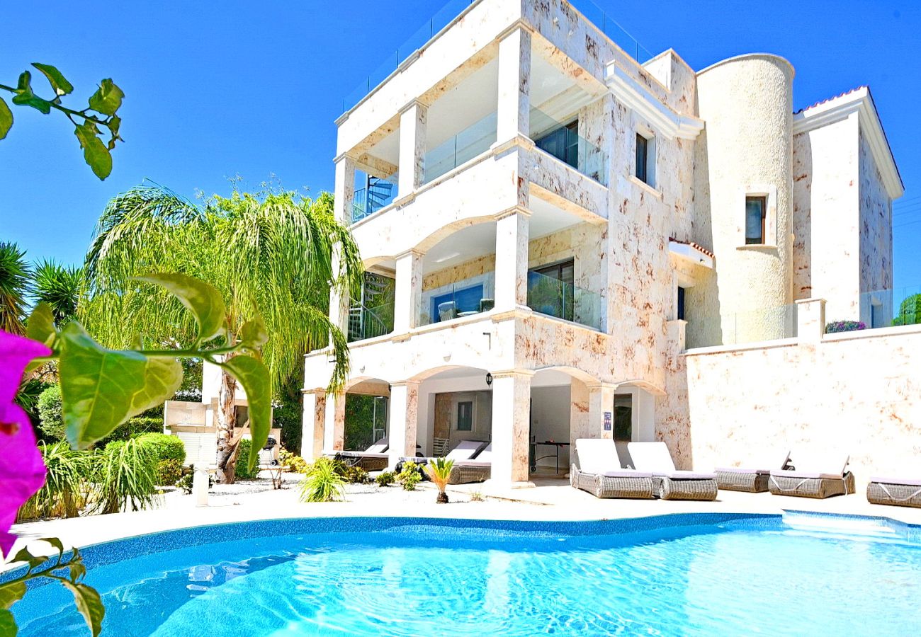 Villa in Coral Bay - Villa Amelia 2