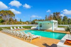 Villa in Coral Bay - Cecilia Coral