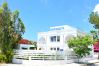 Villa in Coral Bay - Cecilia Coral