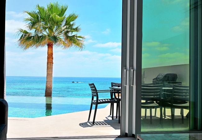 Villa in Coral Bay - Villa Meraki