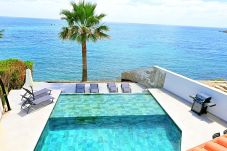 Villa in Coral Bay - Villa Meraki