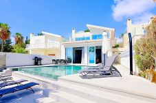 Villa in Coral Bay - Villa Meraki